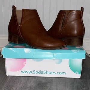 Stunning Booties 🤎